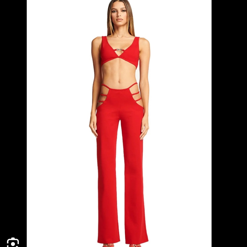 Red I am Gia set ❤️
